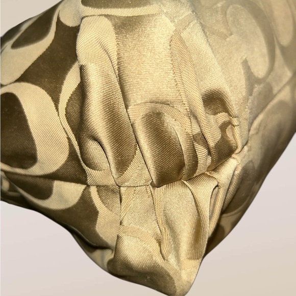 Coach Poppy Gold Signature Tote Bag EUC - Picture 7 of 9